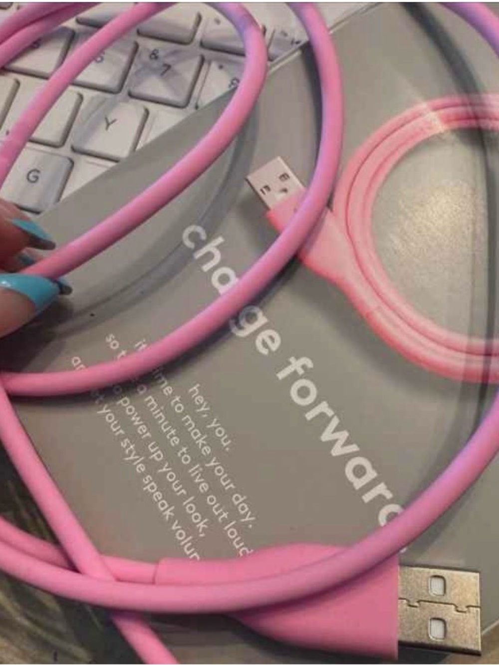 Heyday 240 Purple USB-C to USB-C fast Charging Cable 6 feet Silicone Neon Violet - Picture 14 of 14